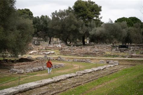 De ruïnes van het oude stadion in Olympia