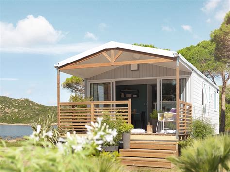 Plattegrond van een Vacansoleil conceptcamping met diverse accommodaties