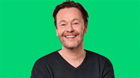 Infographic met de carrièrepaden van Gijs Staverman en andere vertrokken dj's