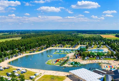 Kaart van de omgeving van Vakantiepark Capfun Het Stoetenslagh met bezienswaardigheden.