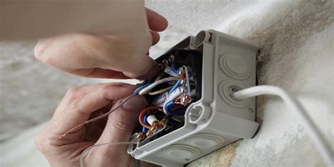 Overzicht van benodigde materialen voor het aanleggen van buiten elektra