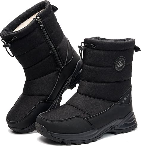 Collage van verschillende soorten snowboots en thermolaarzen voor dames, heren en kinderen.