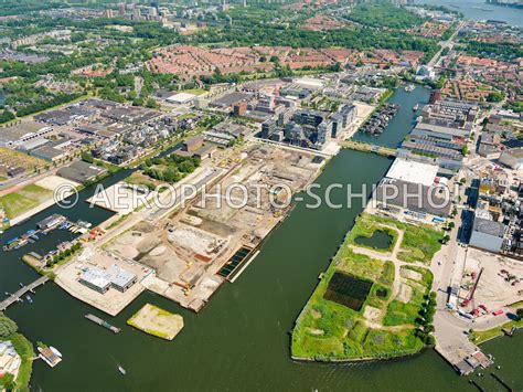 Luchtfoto van het gebied rond Boeingavenue 271 in Haarlemmermeer