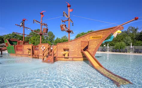 sensationeel waterpark met piratenschip op Camping Le Pommier