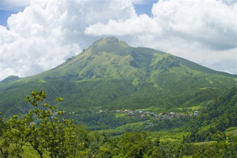 Uitzicht op de vulkaan Mont Pelée op Martinique
