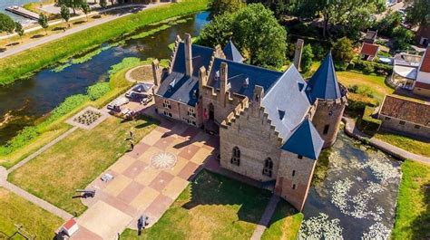 Kasteel Radboud met uitzicht over het IJsselmeer