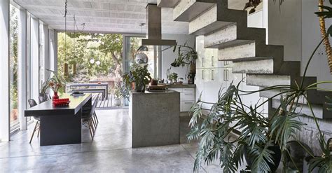 een voorbeeld van een modernistisch huis in Sitges met Cubaanse architecturale elementen