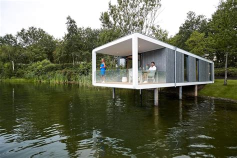 Luxe bungalow aan het water op een Roompot vakantiepark