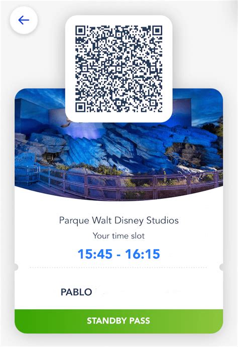 Een screenshot van de Disneyland Paris app die de Standby Pass en Disney Premier Access opties toont.