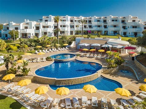 Appartementencomplex met zwembad en tuinen bij Clube Albufeira Garden Village