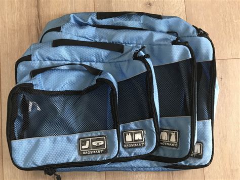 Overzicht van packing cubes in verschillende maten en kleuren