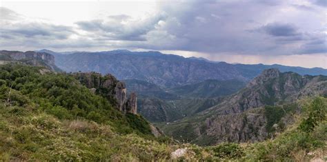 informatiefolder over veilig wandelen in bergachtig gebied