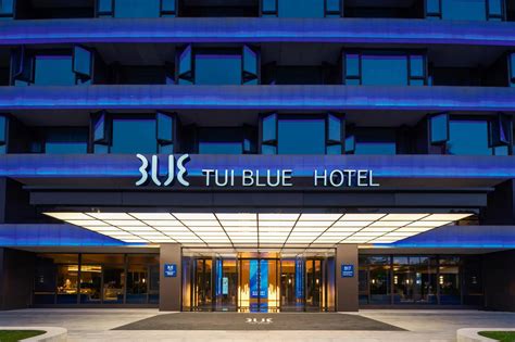 Een collage van foto's van de genoemde TUI BLUE hotels.