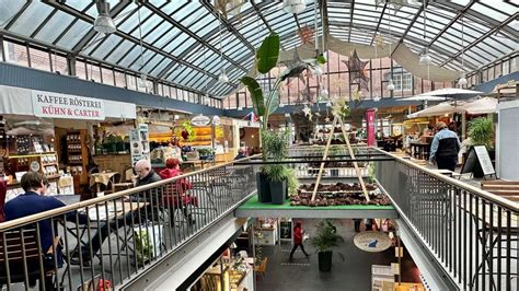 Gezellige Markthalle in Kassel met diverse eet- en winkelgelegenheden