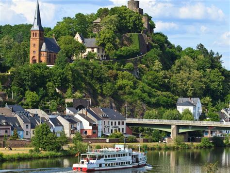 Uitzicht vanaf Landal Warsberg over het Saardal